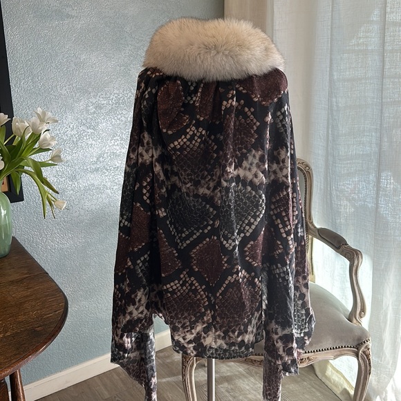 Anna Irion Cashmere Cape and Real Fur Collar with tie front | one size - Picture 3 of 8